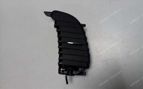 Renault Captur Orta Sağ Konsol Havalandırma Izgarası 687504800R 00134898 CP (DA126)