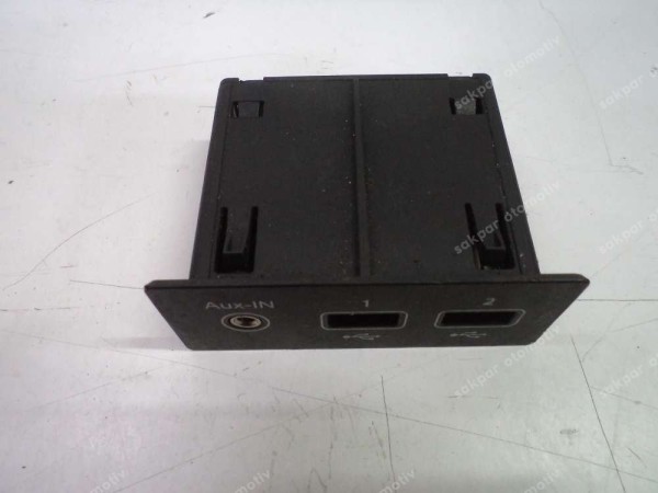 Renault Clio 5 Aux Usb Girişi Ünitesi Aksesuar Prizi Orj 280231553R SP YP (DE1212)