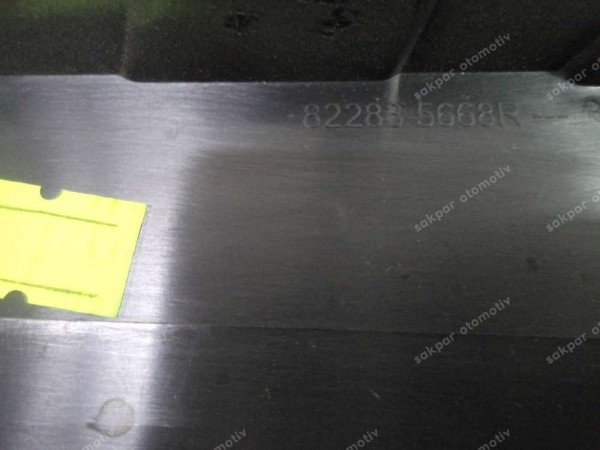 Renault Clio 5 Kapı Direk Kaplaması Çıtası Orj 822835668R CP (CE1215)