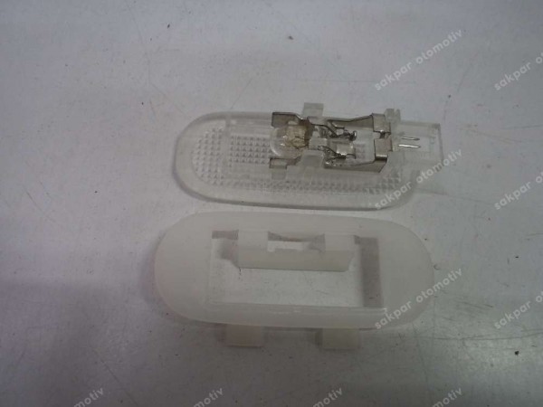 Renault Megane 2 Güneşlik Aydınlatma Lambası Orj 7701207768 YP  (AC122)