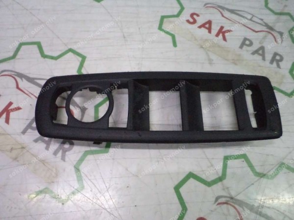 Renault Laguna 3 Megane 3 Sol Ön Cam Düğme Çerçevesi Orj 809610006R CP (DB137)