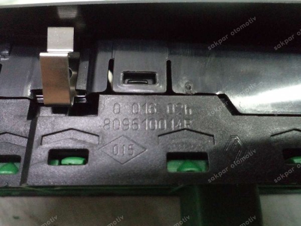 Renault Megane 3 Fluence Sol Ön Cam Açma Düğmesi Paneli Orjinal 809610014R YP (DB137)
