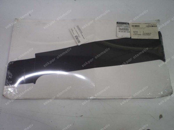 Dacia Duster Kapı Direk Etiketi Sticer 822839162R YP (DC127)