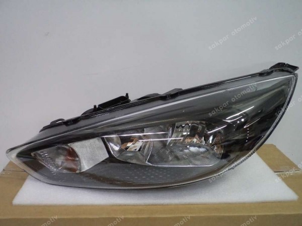 Ford Focus 3 Sol Far (Siyah Zemin Motorlu) F1EB-13W030-PD YS YP