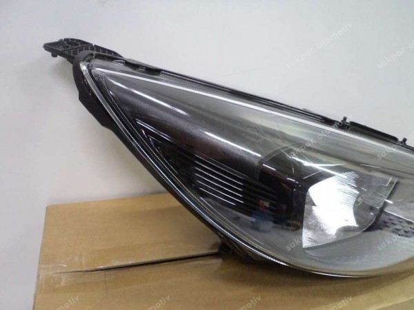 Ford Focus 3 Sağ Far (Siyah Zemin Motorlu) F1EB-13W029-PD YS YP