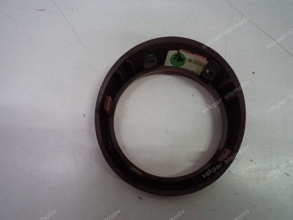 Renault Clio 4 Yan Hava Izgara Çercevesi 687606098R YP (DA117)