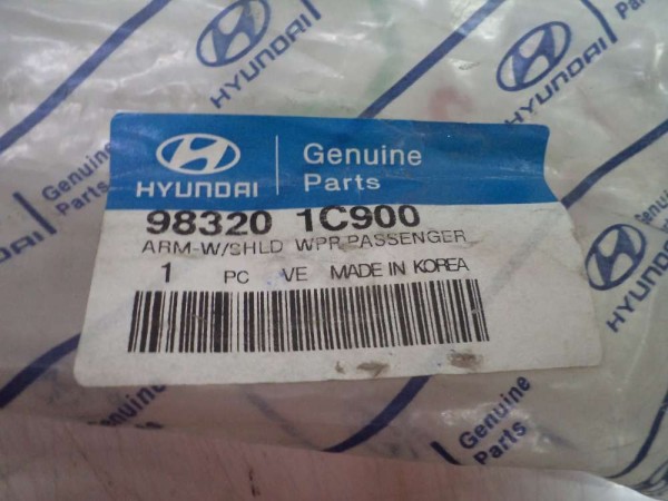 Hyundai Getz Sağ Silecek Kolu Orj. 98320-1C900 YP (GD120)