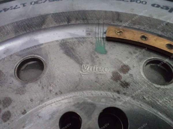 Renault Clio 5 Megane 4 1.0 Tce Volant 123100749R CP (HB120)