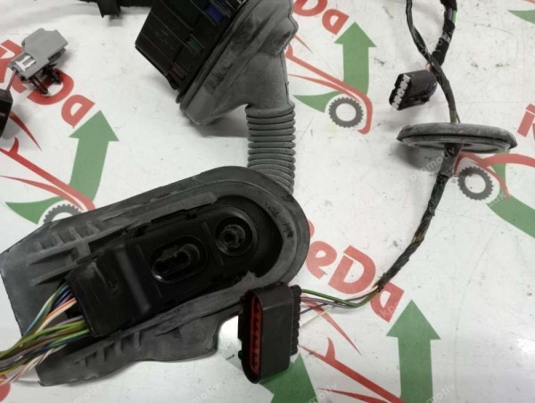 Ford Fiesta Sağ Ön Kapı Elektrik Tesisatı Kablosu 8V5T-14A584-BDH CP (ZB136)
