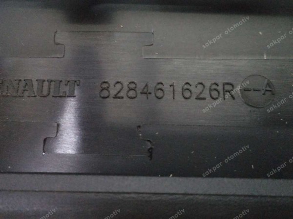 Renault Clio 5 Sağ Arka Küstod Çıtası Orj 828461626R CP (DB1318)