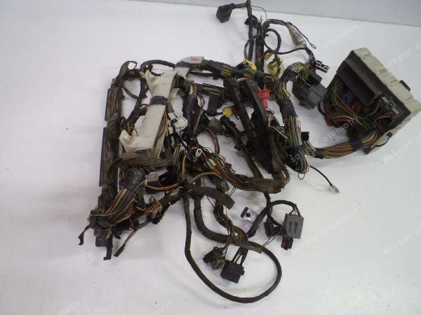 Ford Focus Torpido Gögüs Kablo Tesisatı Sigorta Kutusu Orj 2M5T-14A073-BE (ZB114)