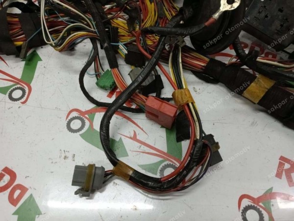 Renault Torpido Elektrik Tesisatı Kablosu Röle Kutusu Orj 7703297147 YP (TES2)