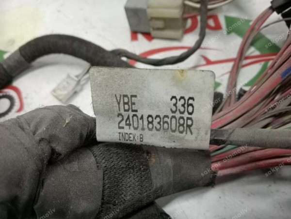 Renault Fluence Ön Göğüs Torpido Elektrik Tesisatı Sigortalık Komple Orj 240183608R CP (TES2)