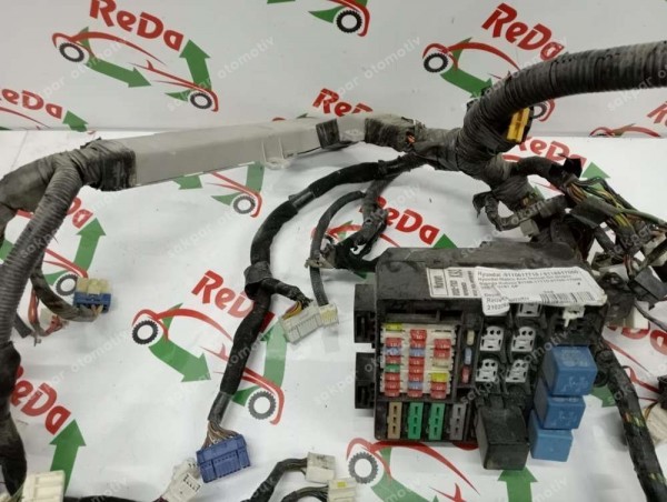 Hyundai Matrix Torpido Göğüs Kablo Tesisatı Sigorta Kutusu 91188-17000  CP (TES6)