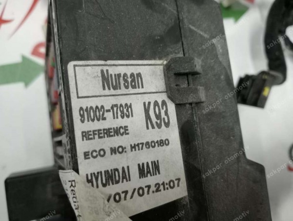 Hyundai Matrix Torpido Göğüs Kablo Tesisatı Sigorta Kutusu 91188-17000  CP (TES6)