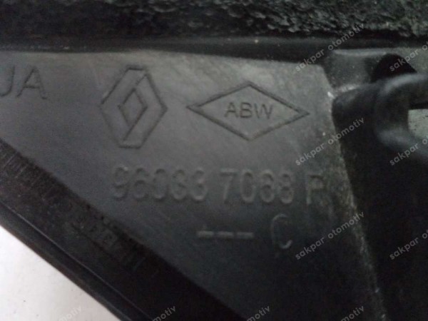 Renault Clio 5 Sol Arka Cam Çıtası Orj 960337068R CP (CC124)