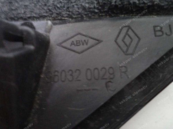 Renault Clio 5 Sağ Arka Cam Çıtası Orj 960320029R CP (CC124)