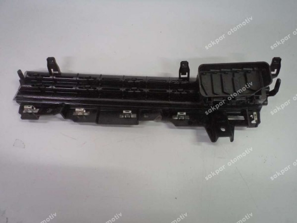 Renault Clio 5 Orta Sağ Üfleme Havalandırma Izgarası 687502526R SP YP (DB1318)