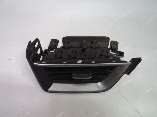 Renault Clio 5 Sol Havalandırma Kalorifer Izgarası Orjinal 687617532R SP YP (DB1318)