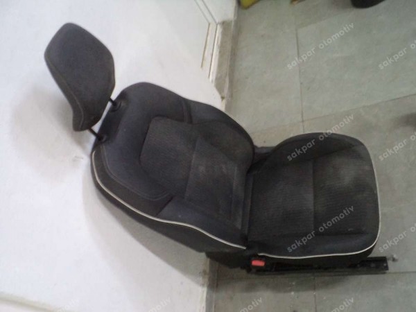 Renault Clio 5 Sol Ön Koltuk Orjinal 876512368R SP YP (DD140)