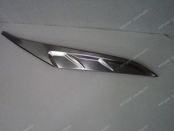Hyundai Tucson Sağ Arka Kelebek Camı Üst Çıtası 87860-N7000 YP SP (AC110)