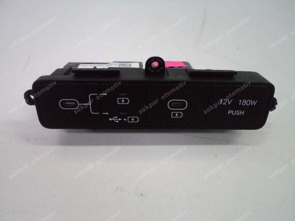 Hyundai Tucson Usb Çakmaklık Giriş Soketi 961A0-N7200 YP SP (DE111)