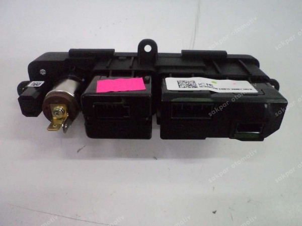 Hyundai Tucson Usb Çakmaklık Giriş Soketi 961A0-N7200 YP SP (DE111)