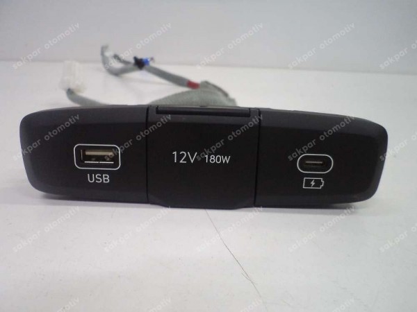 Hyundai Tucson Usb Çakmaklık Şarj Girişi Orj 96125-DY100 SP YP (DE111)