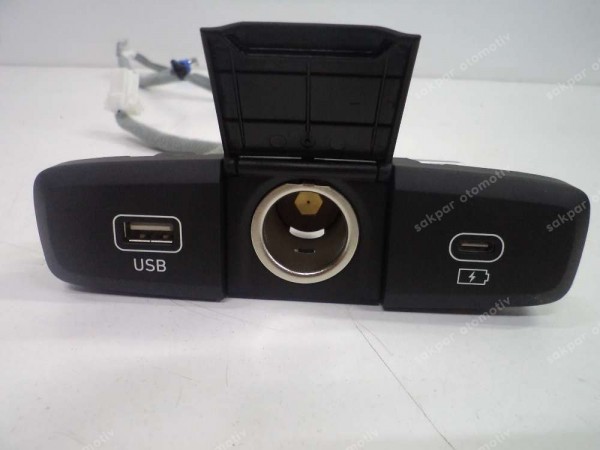 Hyundai Tucson Usb Çakmaklık Şarj Girişi Orj 96125-DY100 SP YP (DE111)