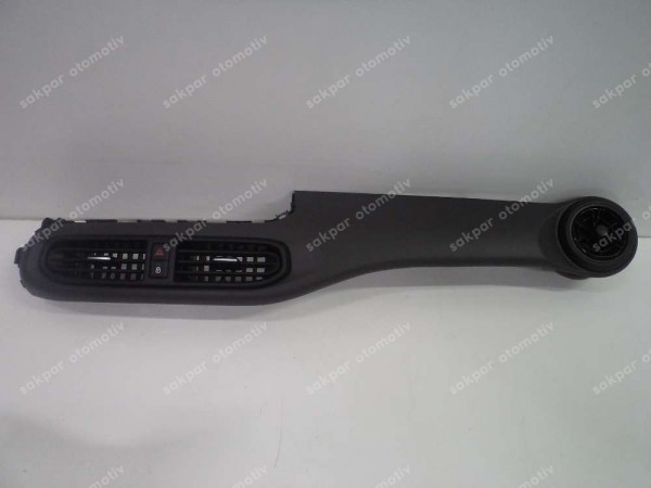 Hyundai İ10 Torpido Çıtası ve Kalorifer Izgarası 84795-K7000 YP SP (AE140)