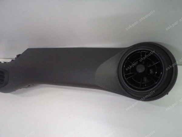 Hyundai İ10 Torpido Çıtası ve Kalorifer Izgarası 84795-K7000 YP SP (AE140)