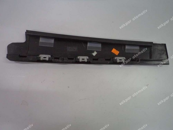 Renault Megane 4 Sağ Arka Kapı Direk Kaplaması Orj 822834905R CP (CE126)