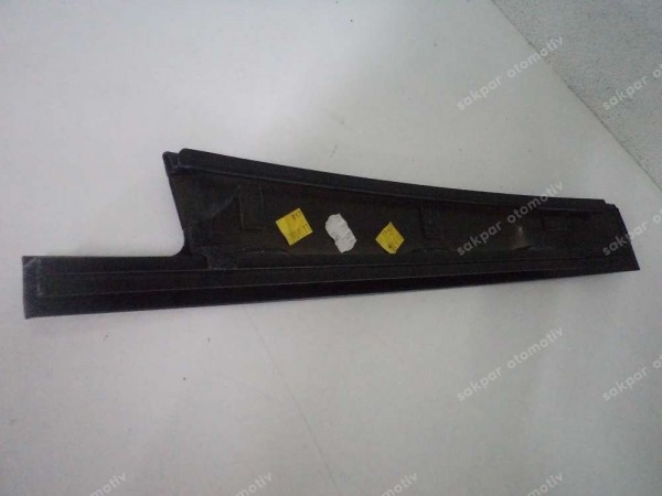 Renault Megane 3 Sağ Arka Direk Bakaliti Orj 822830005R CP (CE1215)