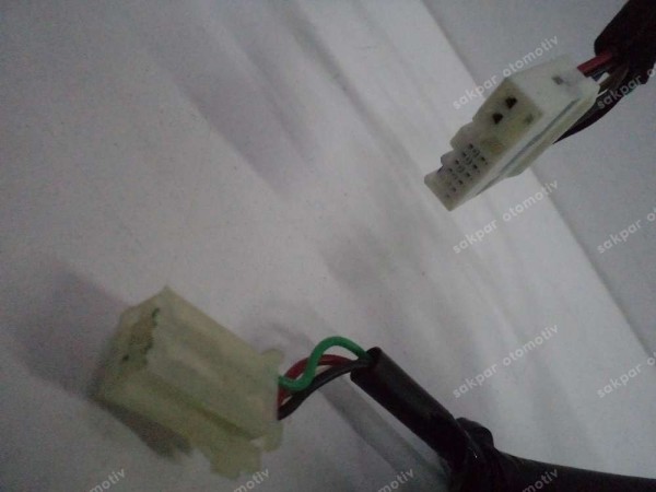 Hyundai İ10 Direksiyon Düğmesi Ve Tesisatı Komple Orj 96700-B9800 CP (EA120-16)