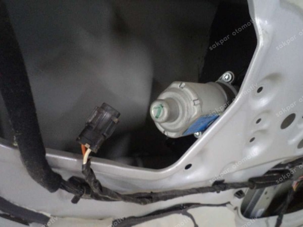 Hyundai İ20 Sağ Ön Kapı Orjinal CP (BE110)