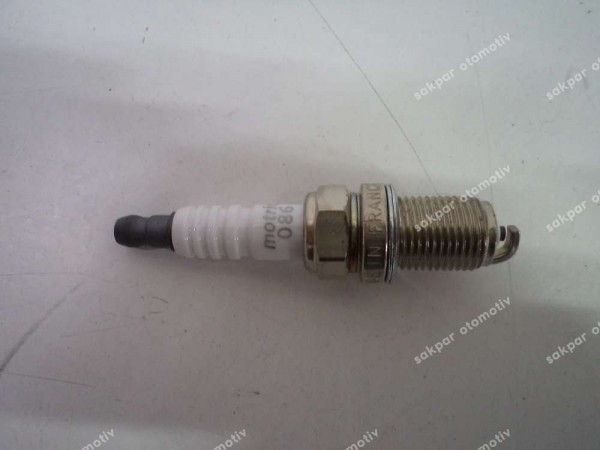 Renault Megane 2 Motrio Ateşleme Bujisi 8671004086 YP (EC126)
