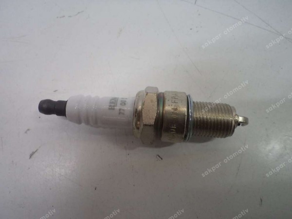 Renault R9 Broadway R11 Rainbow R19 Europa Ateşleme Bujisi 7700500048 YP (EC126)