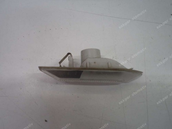 Renault Taliant Sol Ön Çamurluk Sinyali Orj 261662708R CP (BB126)