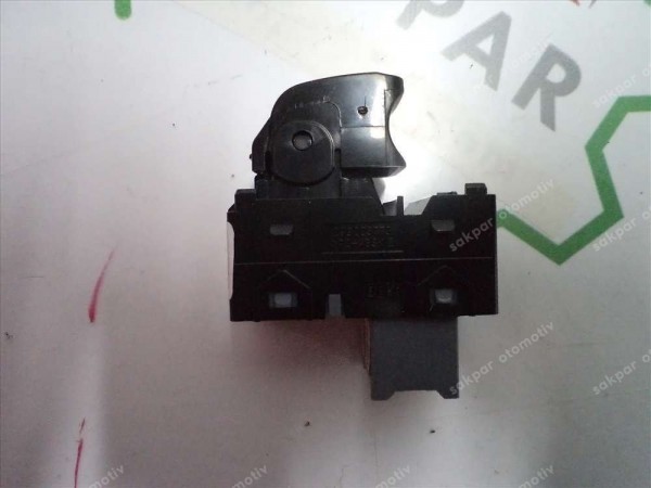 Hyundai İ20 Bayon Arka Cam Düğmesi Orj 93581-Q0000 CP (DE113)