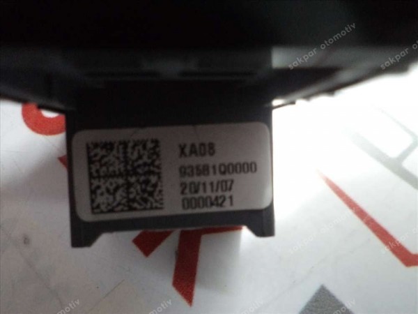 Hyundai İ20 Bayon Arka Cam Düğmesi Orj 93581-Q0000 CP (DE113)