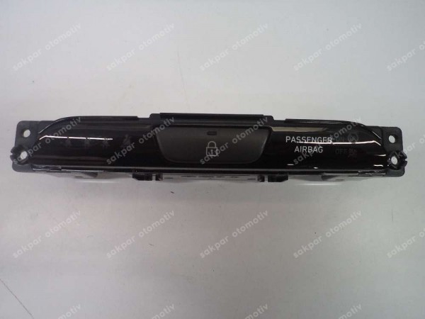 Hyundai İ30 Otomatik Kapı Kilit Düğmesi Butonu Orj 93770-G4000 CP (DE113)