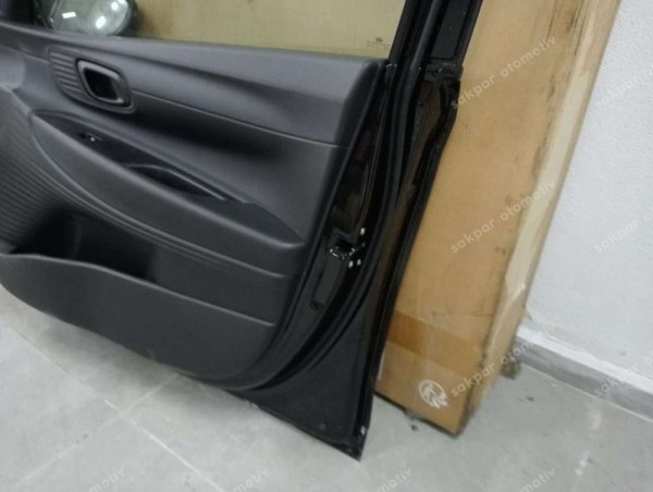 Hyundai İ20 Sağ Ön Kapı Dolu ( SİYAH ) 76004-Q0000 SP YP (CA110)