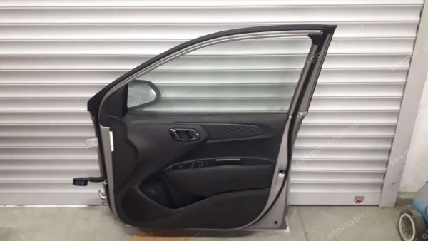 Hyundai İ10 Sağ Ön Kapı Dolu RHD ( KUMSAL GRİ ) 76004-K7000 SP YP (CA110)