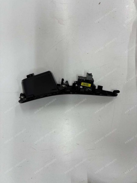 Hyundai İ20 Sol Arka Cam Düğmesi Çerçeveli 93580-C7010 (DE113)