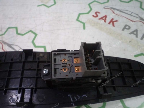 Hyundai İ20 Tekli Cam Düğmesi Ve Çerçevesi Orj 93580-C8000 CP (DE113)