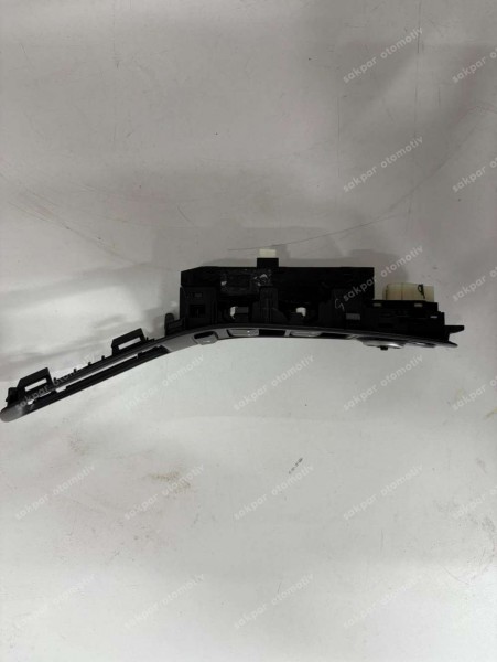 Hyundai İ20 Sol Ön Cam Düğmesi Takımı Orj 299134517 CP (DE113)