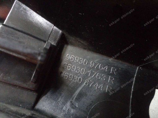 Renault Kadjar Torpido Ön Konsol Sağ Kaplama 969301763R CP (AC110)