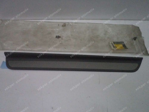 Renault Laguna 2 Sağ Eşik Kaplaması Orjinal 8200026635 YP (AE141)