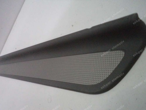 Renault Laguna 2 Sağ Eşik Kaplaması Orjinal 8200026635 YP (AE141)