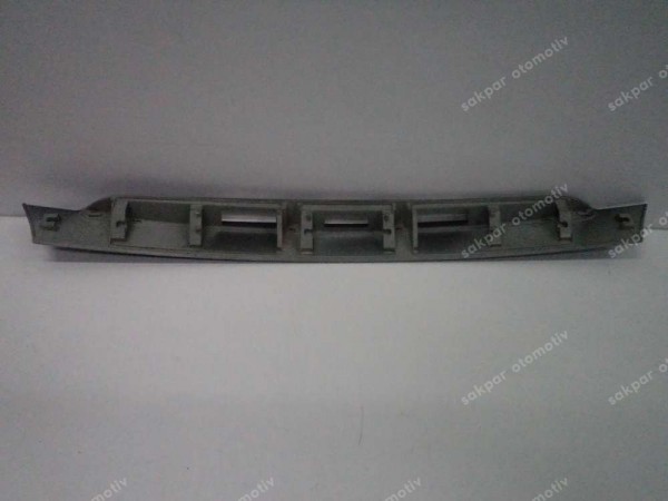 Renault Fluence Bagaj Kapağı Plakalık Lamba Çıtası 848100022R CP (AC110)